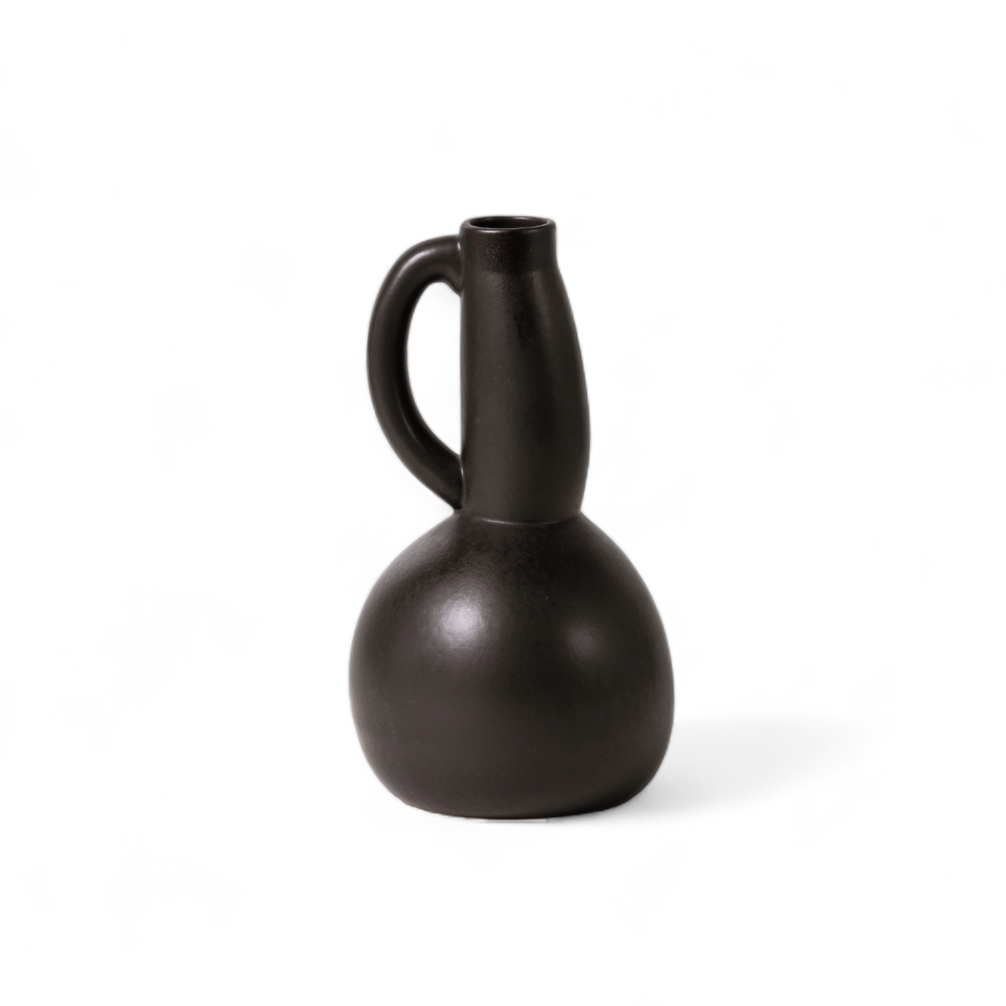 Stoneware Dadasi carafe, 47 oz, displayed against a white background.